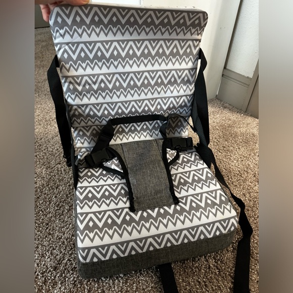 Travel Booster with Storage - Picture 13 of 16